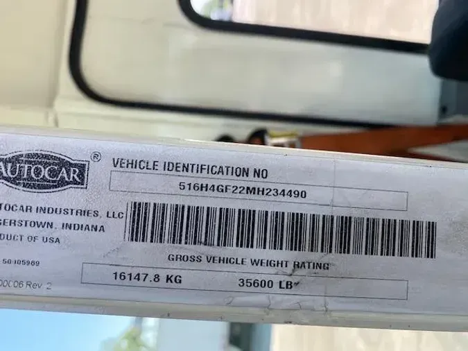 2021 AutoCar ACTT42