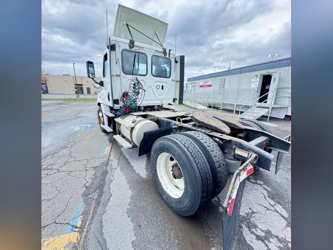 2018 FREIGHTLINER/MERCEDES CASCADIA 113