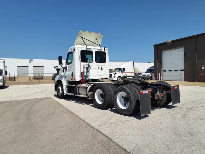 2018 FREIGHTLINER CASCADIA 125