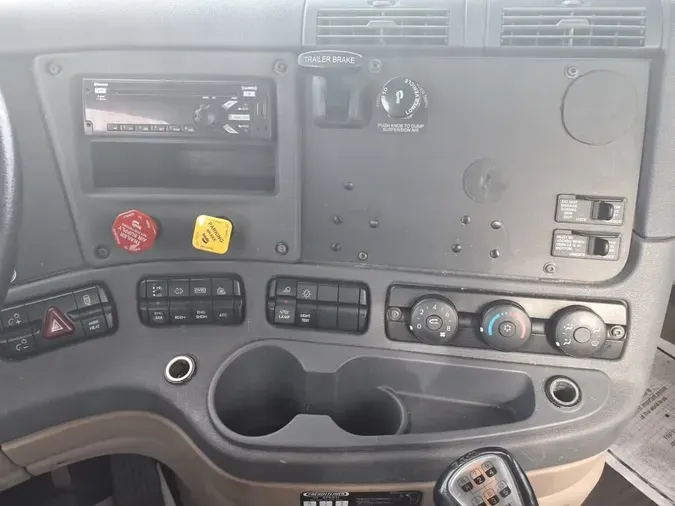 2019 FREIGHTLINER/MERCEDES CASCADIA 125