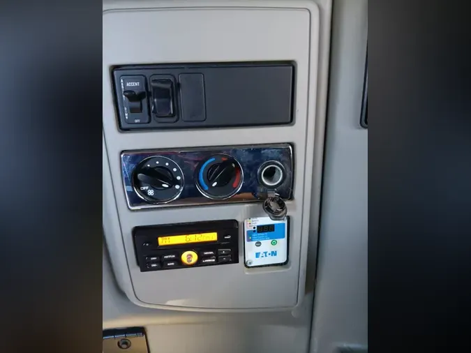 2019 NAVISTAR INTERNATIONAL LT625 SLPR CAB