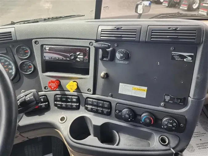 2020 FREIGHTLINER CASCADIA
