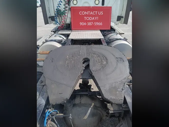 2020 FREIGHTLINER CASCADIA 113