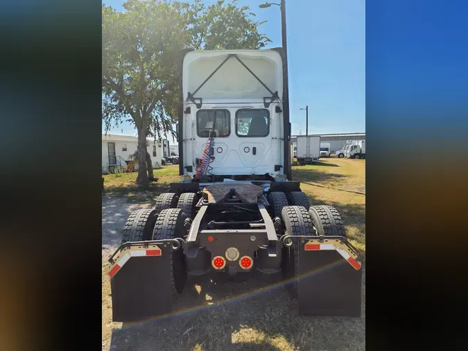 2020 FREIGHTLINER/MERCEDES CASCADIA 125de791f5129ca7cea74b8e9308a8a5176