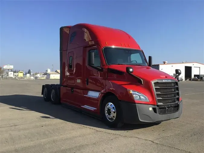 2022 FREIGHTLINER CA126