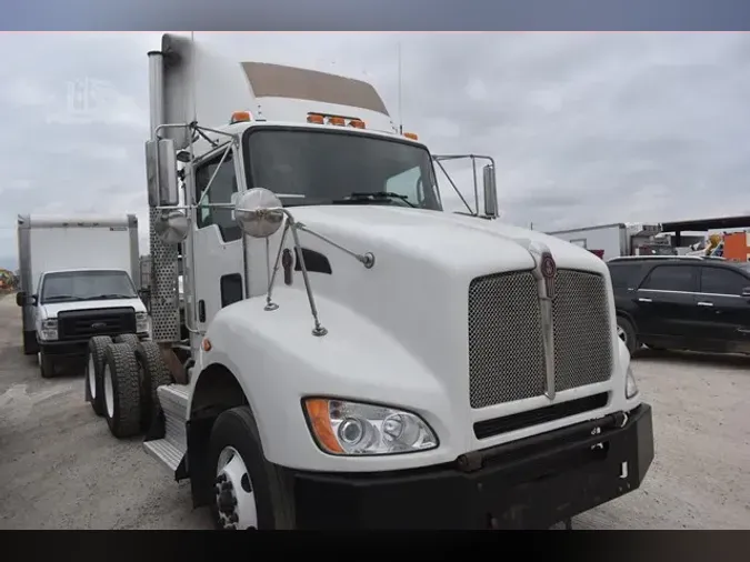 2012 KENWORTH T440