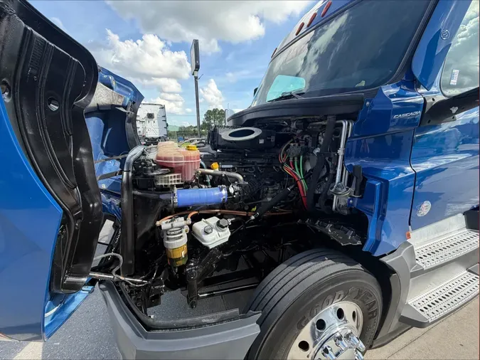 2022 Freightliner Cascadia 126 Sl