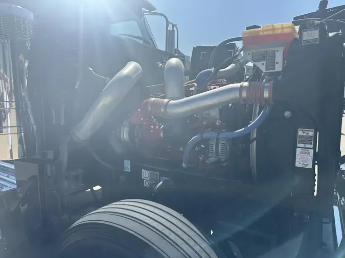 2026 Peterbilt 589de8402c32a6c03b4d46733b727870560