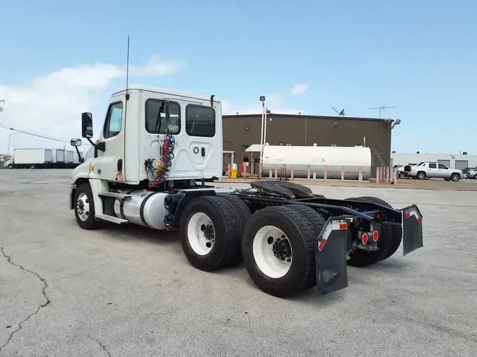 2020 FREIGHTLINER CASCADIA 125