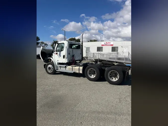 2017 FREIGHTLINER/MERCEDES M2 106de87bdac9d4333539d2f5623781053c1