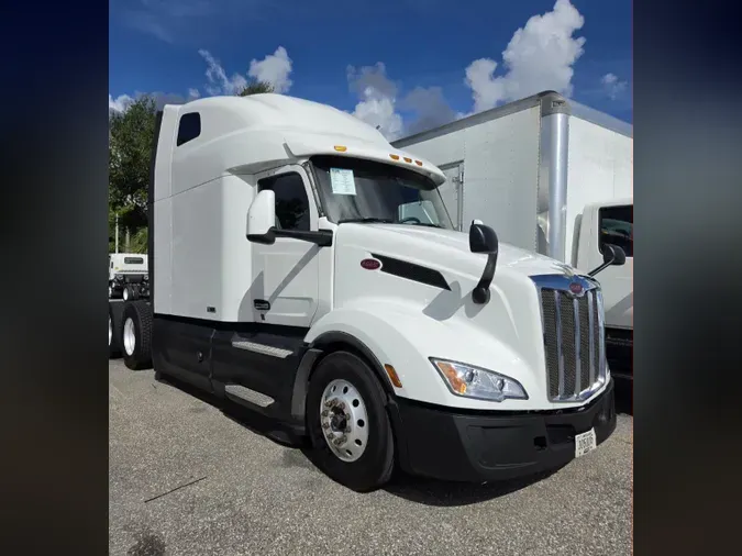2022 Peterbilt 579de88ee5940f894c1dedea8a7e3bcd71b