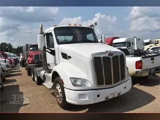 2015 PETERBILT 579