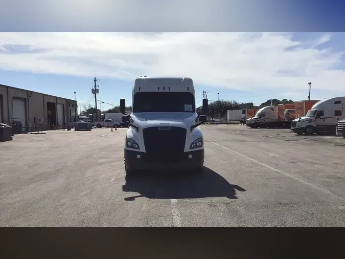 2020 Freightliner Cascadia 126de8c18356b1704effd536cb13c773b46