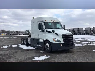 2021 Freightliner Cascadia 126