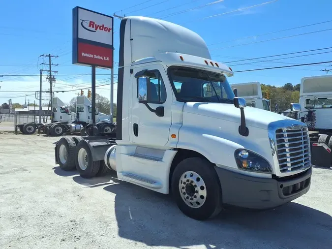 2020 FREIGHTLINER/MERCEDES CASCADIA 125