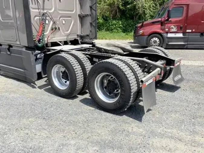 2023 Freightliner Cascadia