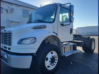 2017 FREIGHTLINER/MERCEDES M2 106