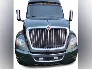 2018 International LT625