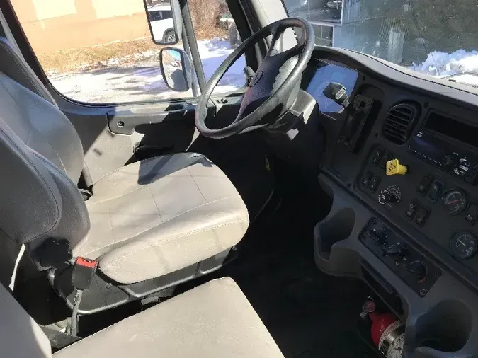 2019 Freightliner M2