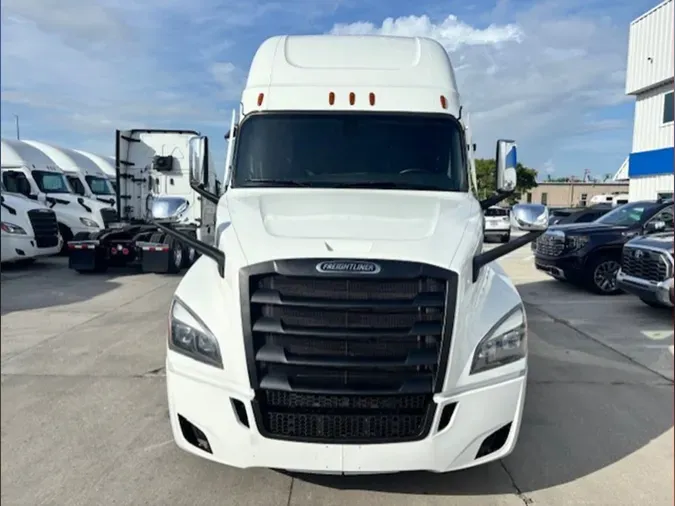 2023 Freightliner Cascadia 126