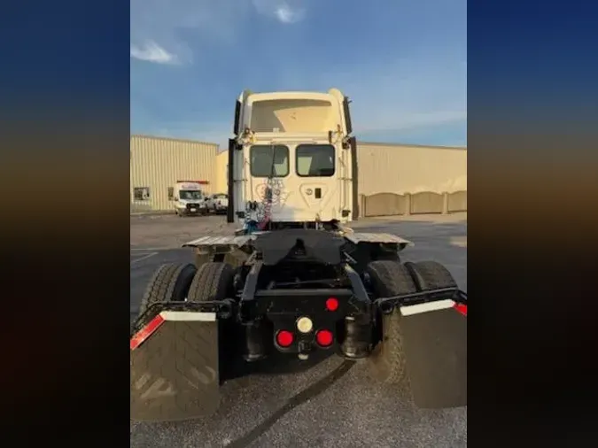 2015 Freightliner Cascadia