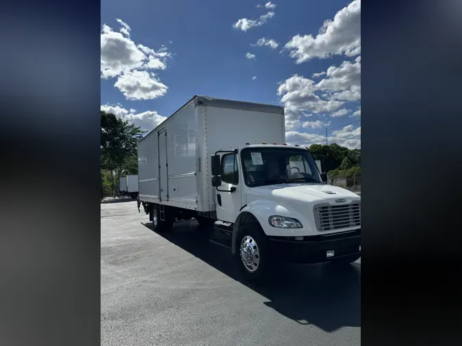 2018 Freightliner Business Class M2 106