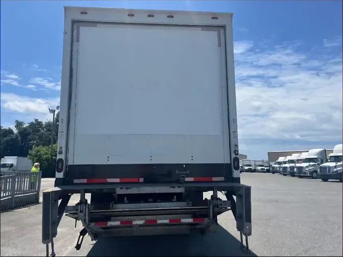 2018 FREIGHTLINER M2 106