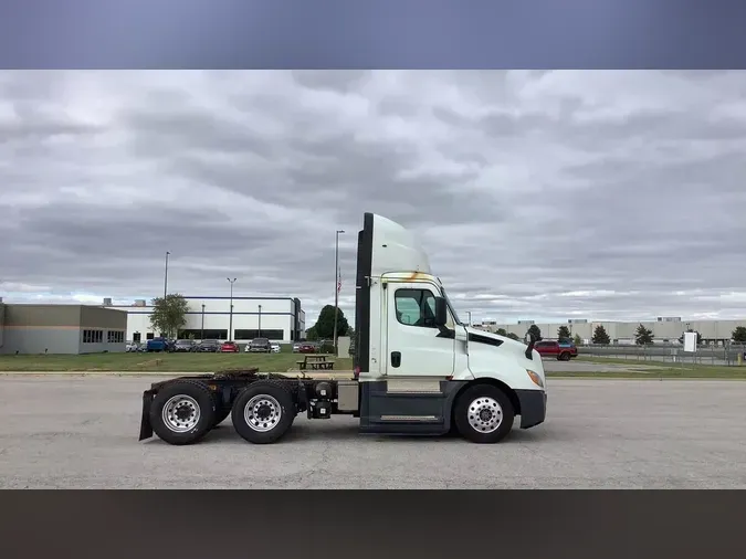 2019 Freightliner Cascadia 126dea1b7394203c340797239067f9ea8a7