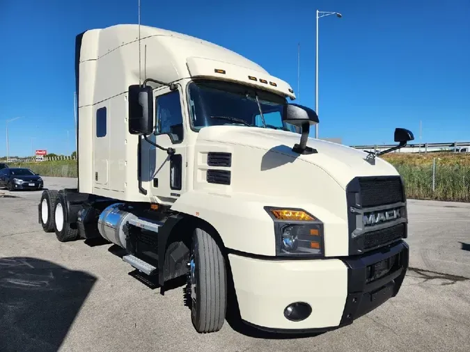 2023 MACK ANTHEM