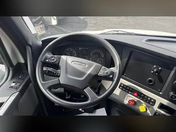 2022 FREIGHTLINER CA116