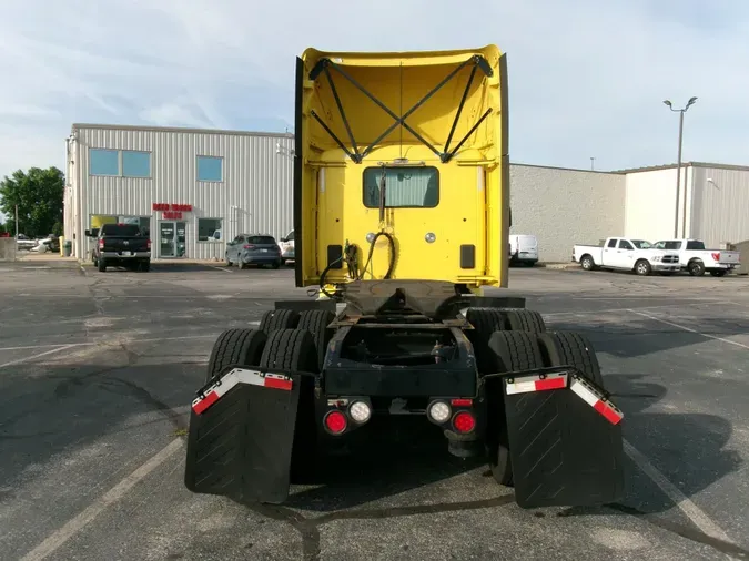 2023 Peterbilt 579dea56e7b97b4c45de0a2cbd1a60a78e1