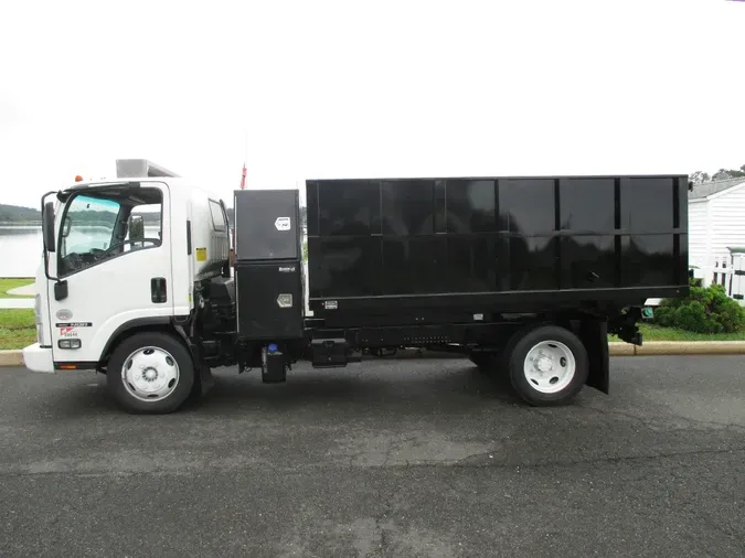2019 ISUZU NQR