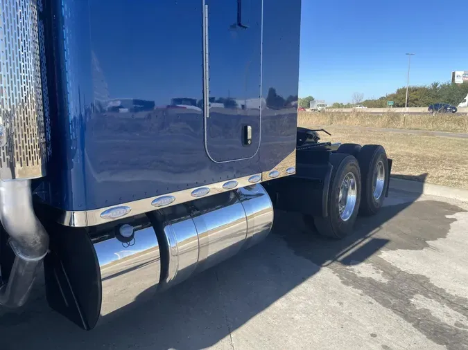 2024 Peterbilt 389