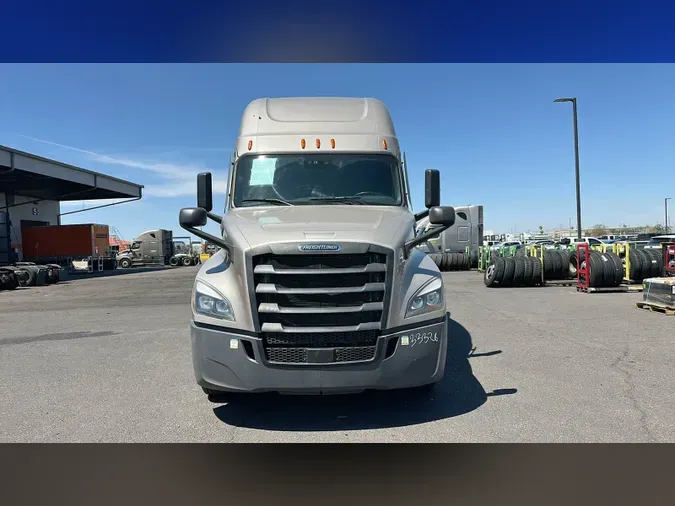 2025 Freightliner Cascadia 126