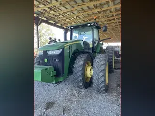 2014 John Deere 8260R