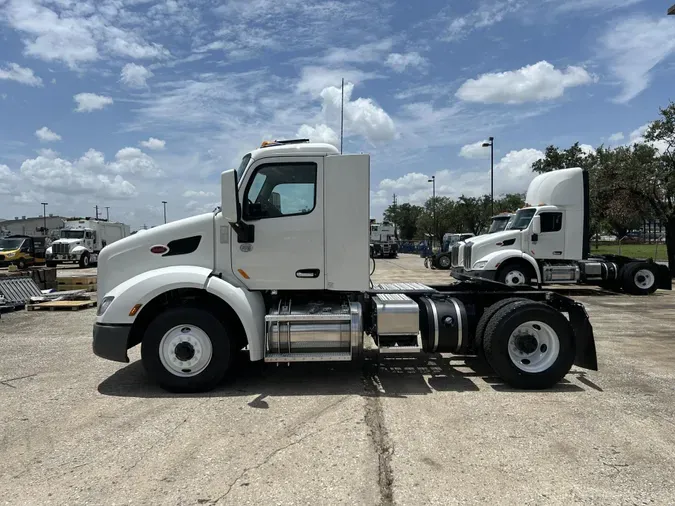 2022 Peterbilt 579