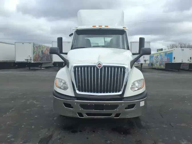 2019 NAVISTAR INTERNATIONAL LT625 DAYCAB T/A