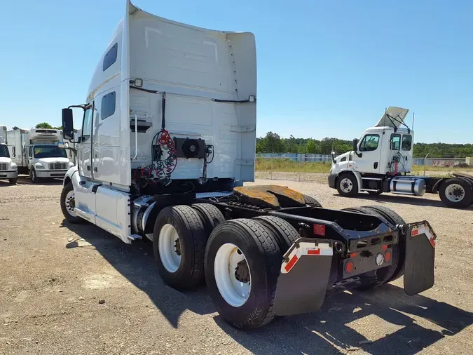 2019 VOLVO VNL64T-760