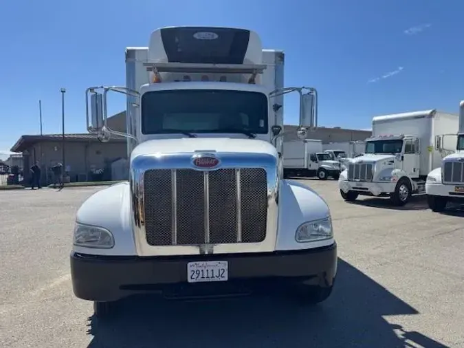 2018 Peterbilt 325