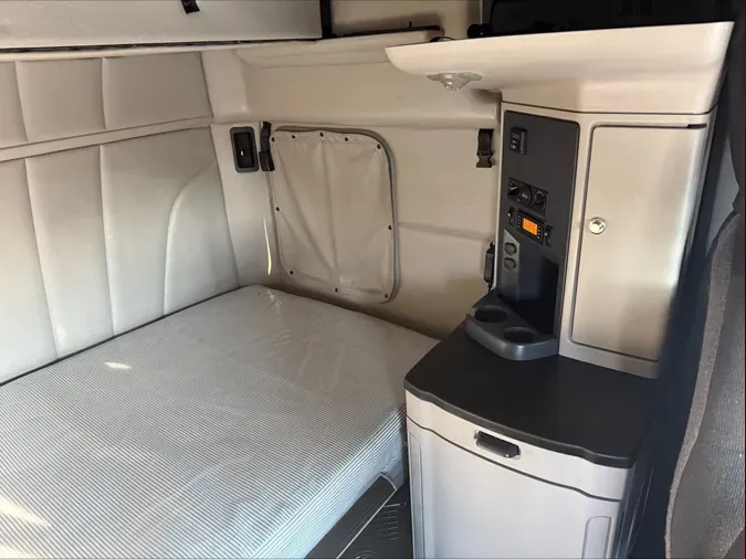 2021 Peterbilt 579