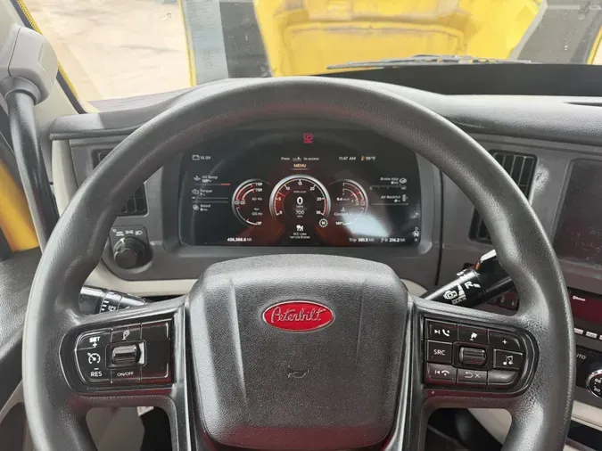 2023 Peterbilt 579