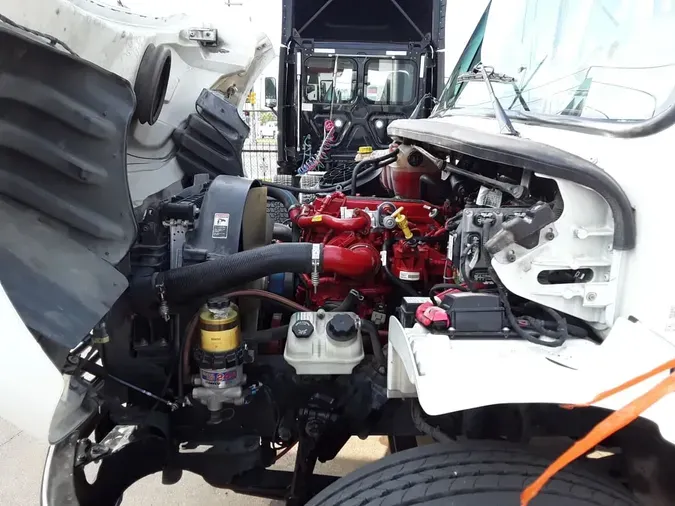 2019 FREIGHTLINER M2 106