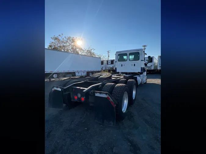 2018 FREIGHTLINER/MERCEDES CASCADIA 125