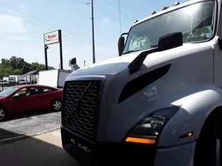 2020 VOLVO VNL64T-300