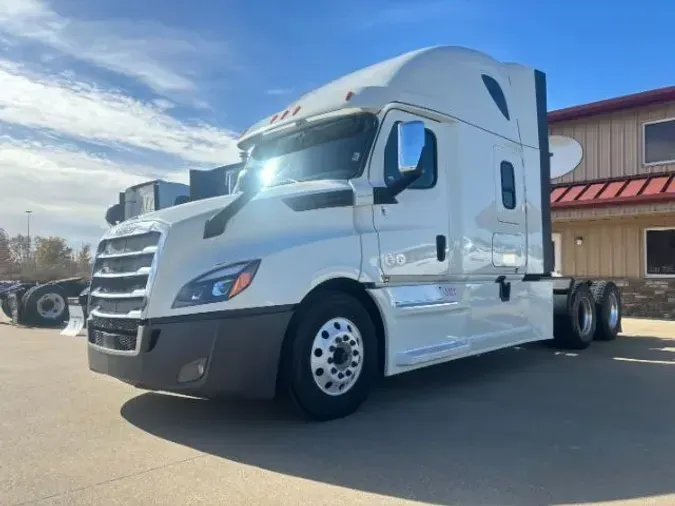 2020 Freightliner New Cascadia 126