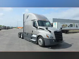 2025 Freightliner Cascadia 126