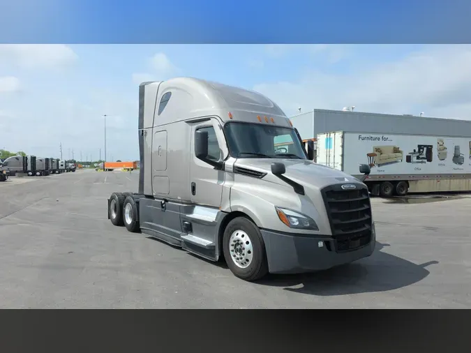 2025 Freightliner Cascadia 126dec7fc8b9ec481a47032146b20971b48