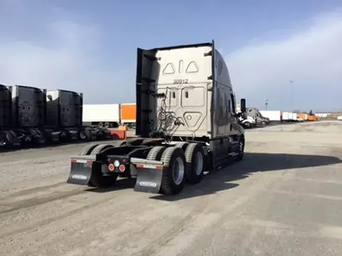 2024 Freightliner Cascadia