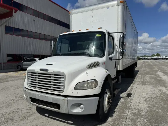 2007 Freightliner BUSINESS CLASS M2 106