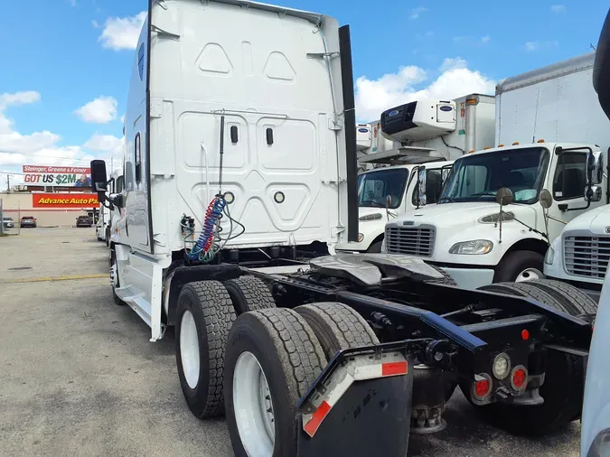 2019 FREIGHTLINER/MERCEDES CASCADIA 125